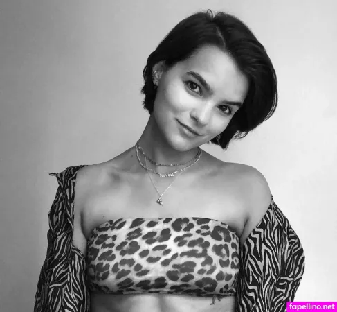 Brianna Hildebrand OnlyFans Thumbnail #qpojU7uWQH