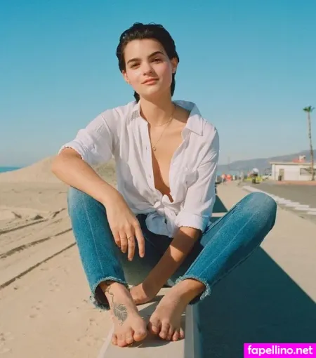 Brianna Hildebrand OnlyFans Thumbnail #x1m5JE4vJT