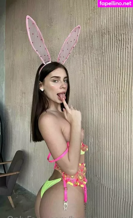 Brianna Splits OnlyFans Thumbnail #NBtGqPyH2r