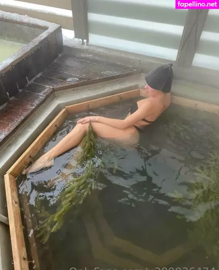 Brianna Splits OnlyFans Thumbnail #jMarywSnap