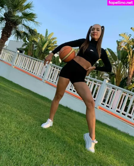 Brianna Splits OnlyFans Thumbnail #mQSyfx5OTt