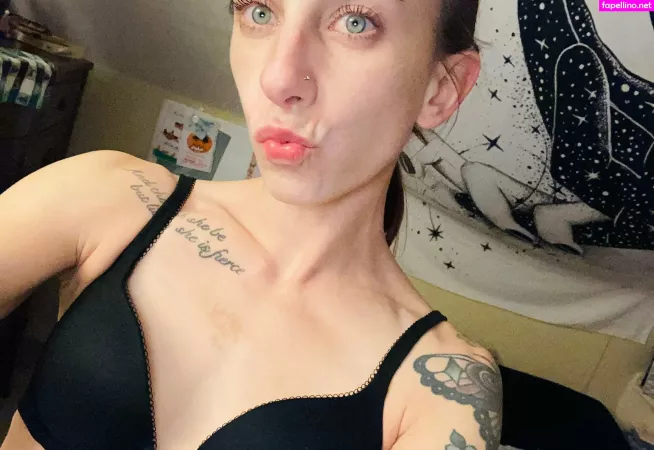 Brianna81098220 OnlyFans Thumbnail #0QfcEFPilB