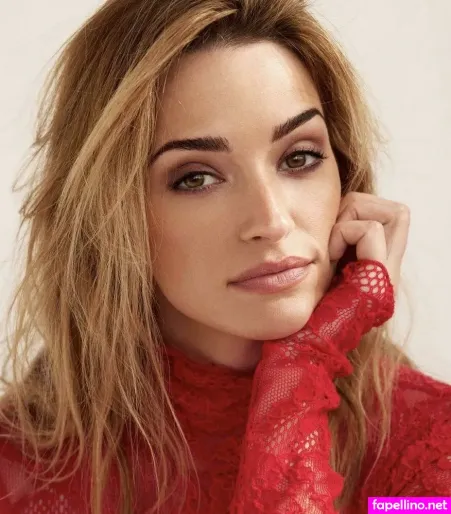 Brianne Howey OnlyFans Thumbnail #mwkTOfXcnD