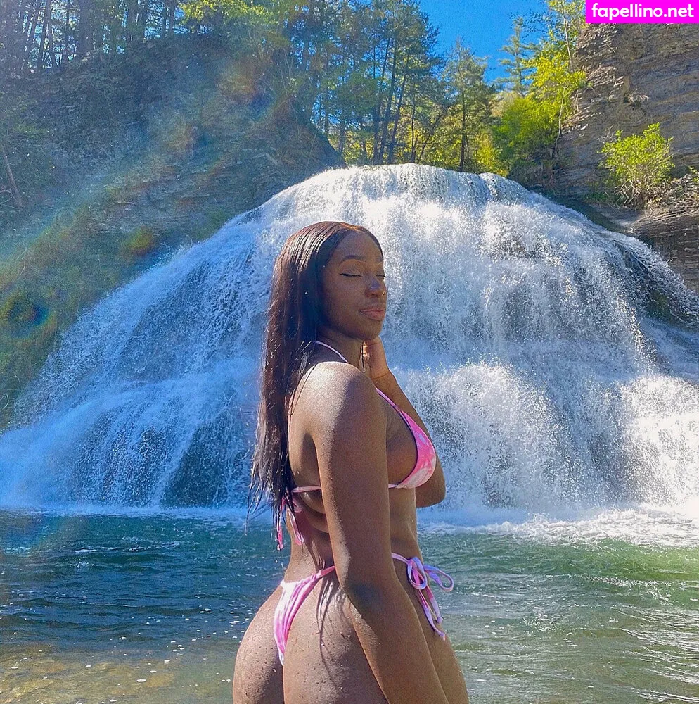 iibriannaii, sexybribri22, theinfinitesadnesss Nude Leaked OnlyFans Photo #lTx387ASyw