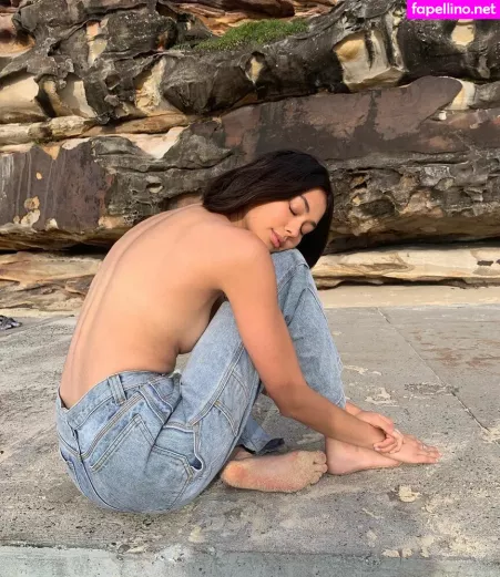 Bridget Gao Hollitt OnlyFans Thumbnail #XbrWZHgY4T