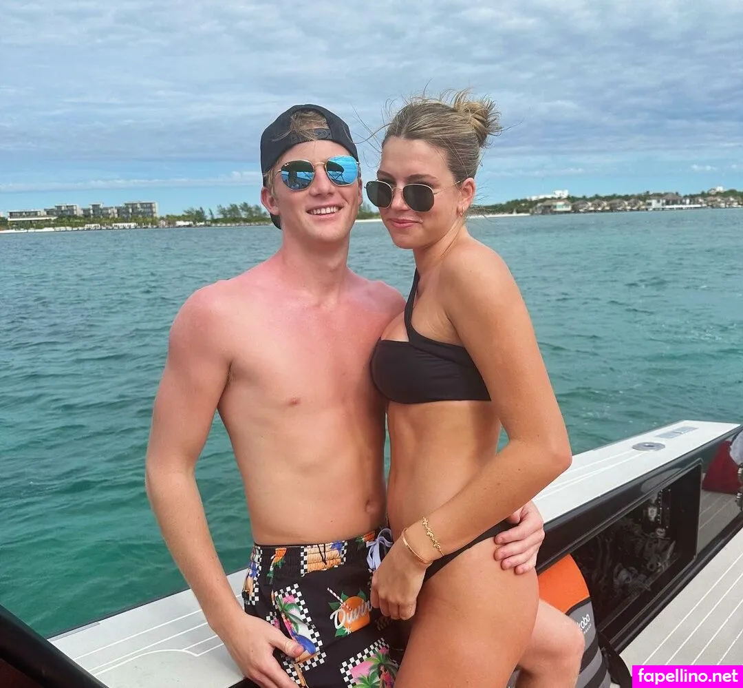 bridgetlarmore_, bridgetlarmoree Nude Leaked OnlyFans Photo #AkDSWLIcMB