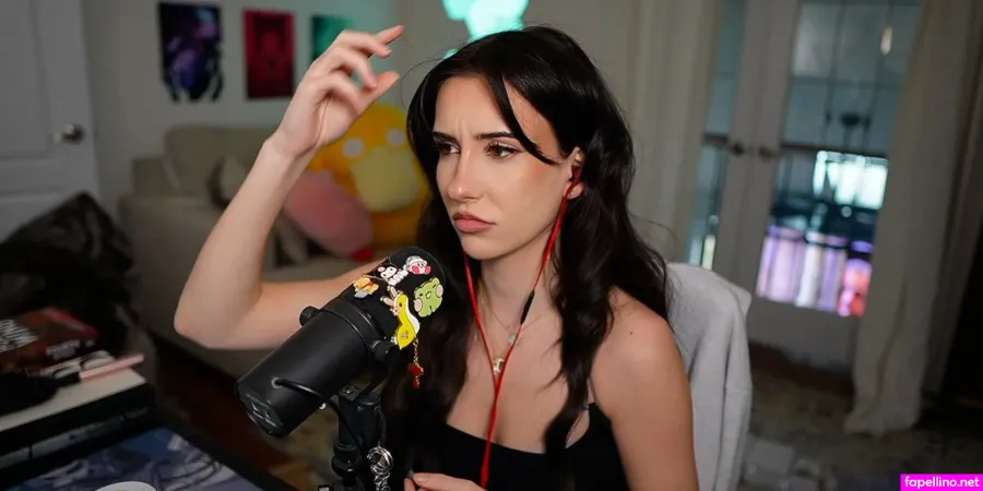 Brieanneroksa OnlyFans Thumbnail #2C8pew4V8Y