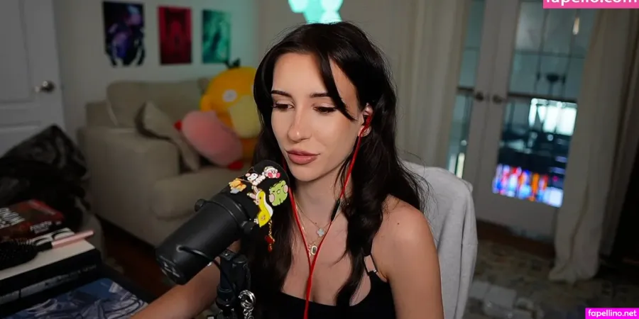 Brieanneroksa OnlyFans Thumbnail #bG2AlArhUg