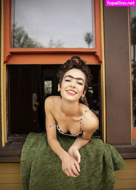 Brigette Lundy Paine OnlyFans Thumbnail #HejIdC1oOp