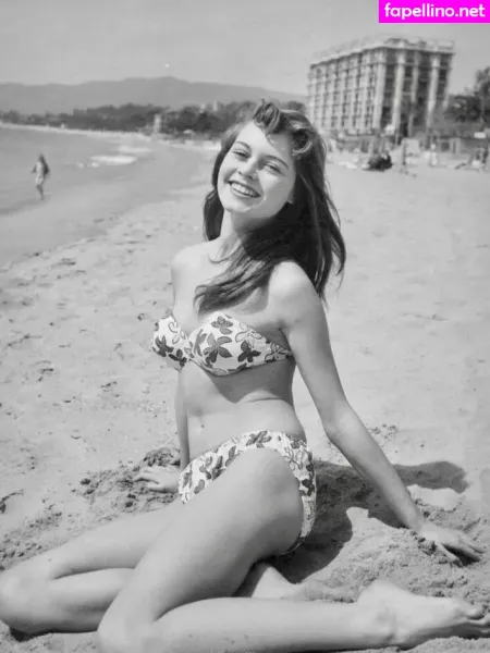 Brigitte Bardot OnlyFans Thumbnail #AgSFwR9kES