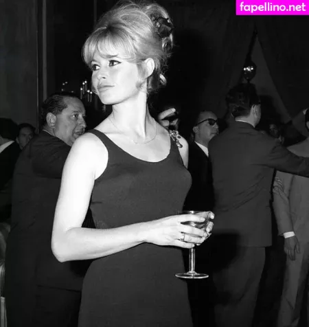 Brigitte Bardot OnlyFans Thumbnail #F1C90ykoqL