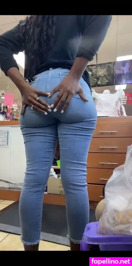 Brii2 Prettyyyy OnlyFans Thumbnail #0MVnAxTJJ7