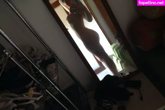 Briny De Laet OnlyFans Thumbnail #80Xw9r0cda