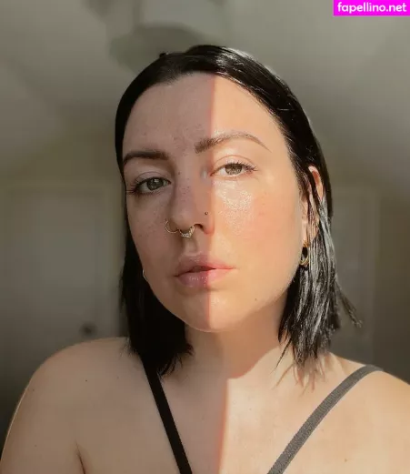 Brit Brat OnlyFans Thumbnail #oidJ8BvkQu