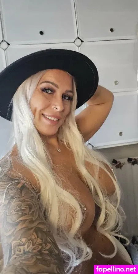 Brithotwife 2 OnlyFans Thumbnail #3xtma2WL6E