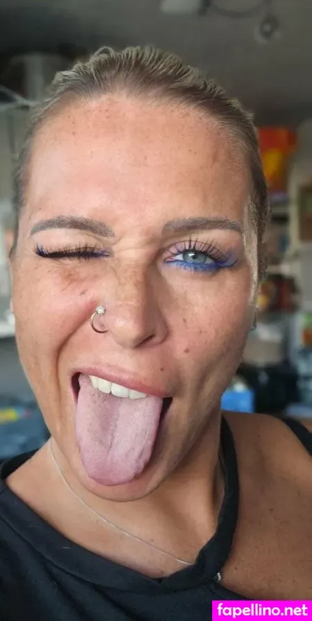 Brithotwife 2 OnlyFans Thumbnail #wZVI2Wkssu