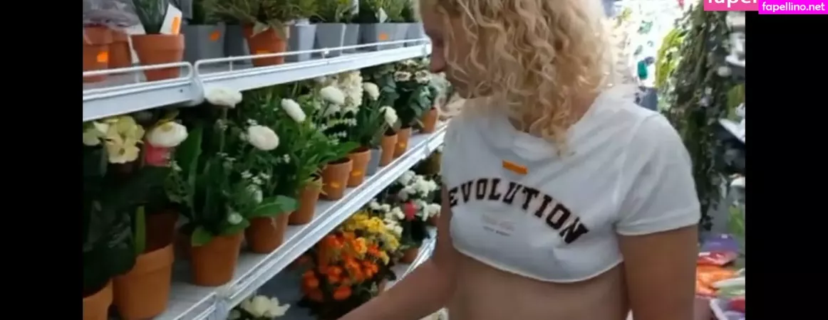 British Braless Hotwifex OnlyFans Thumbnail #0UawN9RZUO
