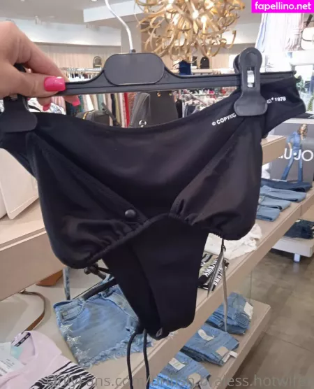British Braless Hotwifex OnlyFans Thumbnail #sYO6NX1dxF