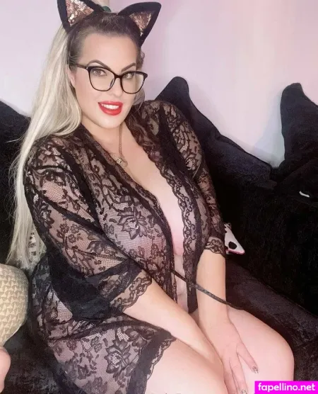 British Joanna 17 OnlyFans Thumbnail #RR5qiTrvdK