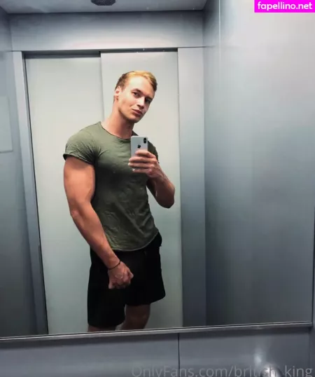 British King OnlyFans Thumbnail #5Tf91orb4a