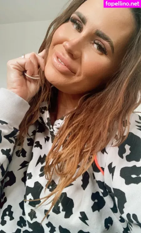 Britishbustybrunettemilf OnlyFans Thumbnail #Xwcuumtz7C