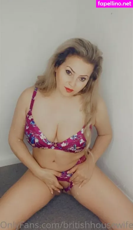 Britishhousewife OnlyFans Thumbnail #ceWqGkUaOu