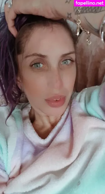Britishmumanddaughter OnlyFans Thumbnail #7C47q4nOHh