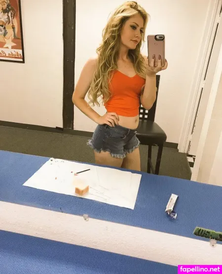 Britney Light OnlyFans Thumbnail #etAi4fvVNC