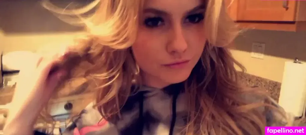 Britney Light OnlyFans Thumbnail #sjdrZXpnTu