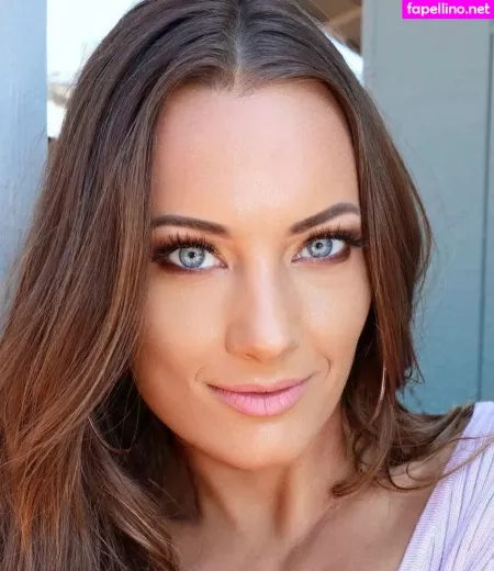 Britney Marie OnlyFans Thumbnail #PLIKsgWwLN