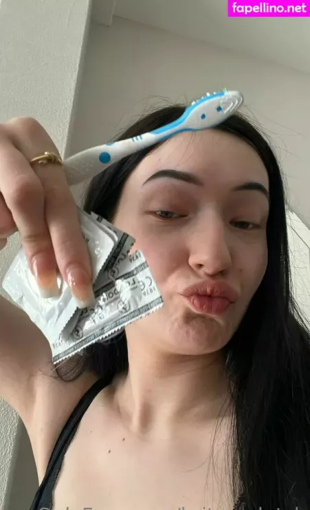 Britneydutch18 OnlyFans Thumbnail #cMGVGy8tHm