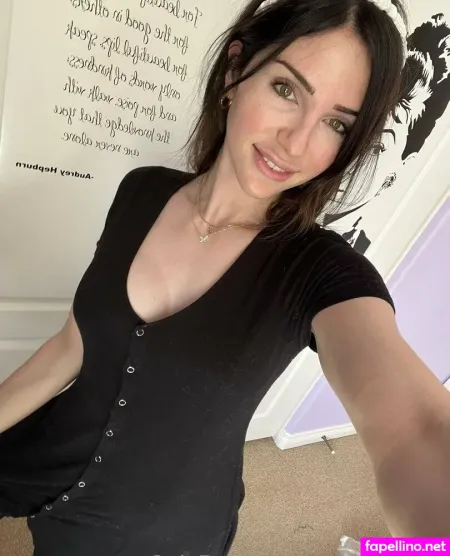 Britneyevans OnlyFans Thumbnail #esa98V4tIA