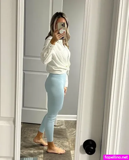 Britneynextdoor OnlyFans Thumbnail #wW2yQVmsQR