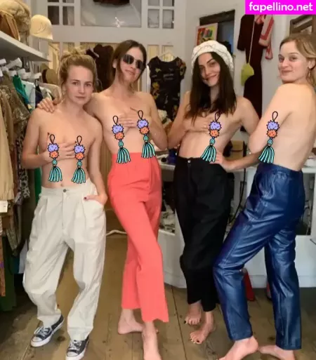 Britt Robertson OnlyFans Thumbnail #9s0MQ37A0l