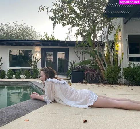 Britt Robertson OnlyFans Thumbnail #TJ1T2SOPZl