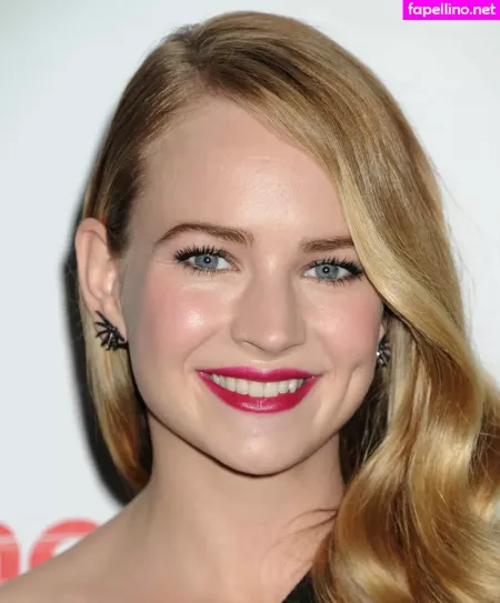 Britt Robertson OnlyFans Thumbnail #Tu8QnD64F2