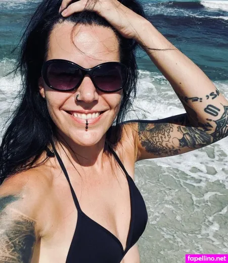 Britta Grtz OnlyFans Thumbnail #t4si8e5MUq