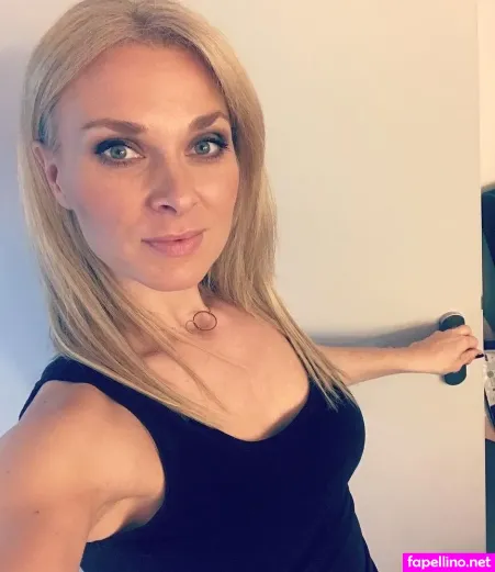 Britta Hofmann OnlyFans Thumbnail #BE2pqsRYJY