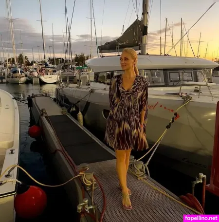 Britta Hofmann OnlyFans Thumbnail #BL8Sc8rpg3