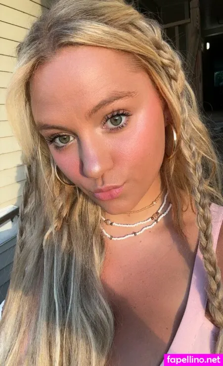 Brittaniebabexxx OnlyFans Thumbnail #MLgkVkjQbN