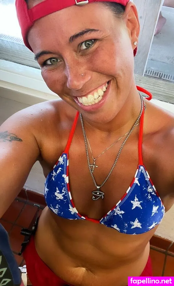 Queenlock1989 Nude Leaked OnlyFans Photo #0Q2AsV6Db1