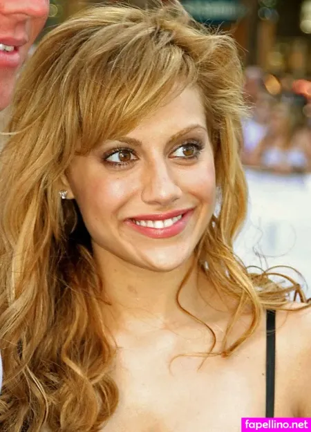 Brittany Murphy OnlyFans Thumbnail #FHY00gmiAK