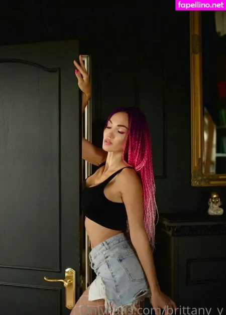 Brittany Y OnlyFans Thumbnail #HcUTNCKt8o
