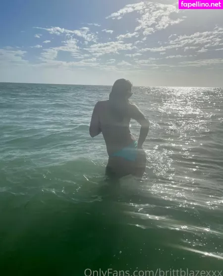 Brittblazexxx OnlyFans Thumbnail #5IJDxAB044
