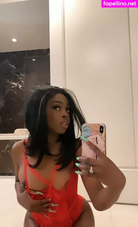 Brittxolondon OnlyFans Thumbnail #9POZ8qW06I
