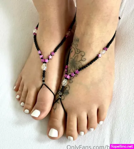 Britty Feet OnlyFans Thumbnail #GZAYAFjnX8