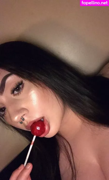 Brokenteenagedreams OnlyFans Thumbnail #LYX8qR2xjL