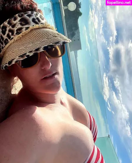 Bronagh Waugh OnlyFans Thumbnail #En0GbMI9SM