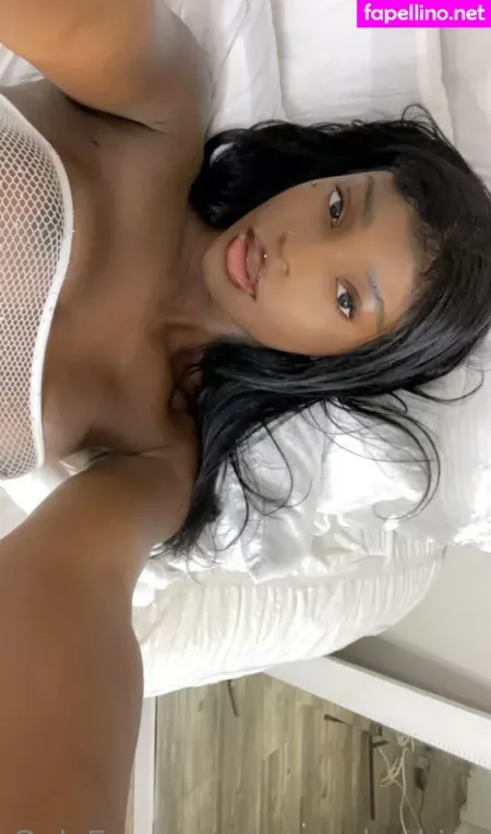 Bronzebarbiee OnlyFans Thumbnail #NREjPHduvw