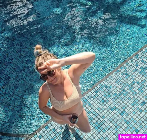 Brooke Lambert OnlyFans Thumbnail #HhjlFXtg6n